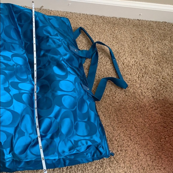 Coach - Picture 7 of 11